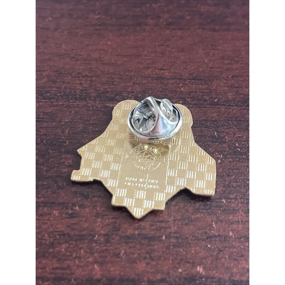 Bud Bowl IV‎ Football Super Bowl Advertisement Lapel Hat Pin